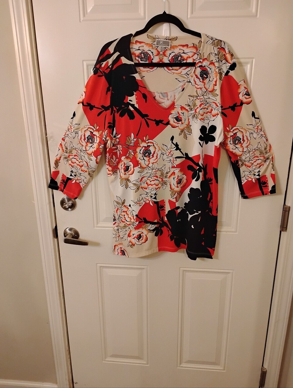 Floral V-Neck Tunic Top - Red, Black & Cream